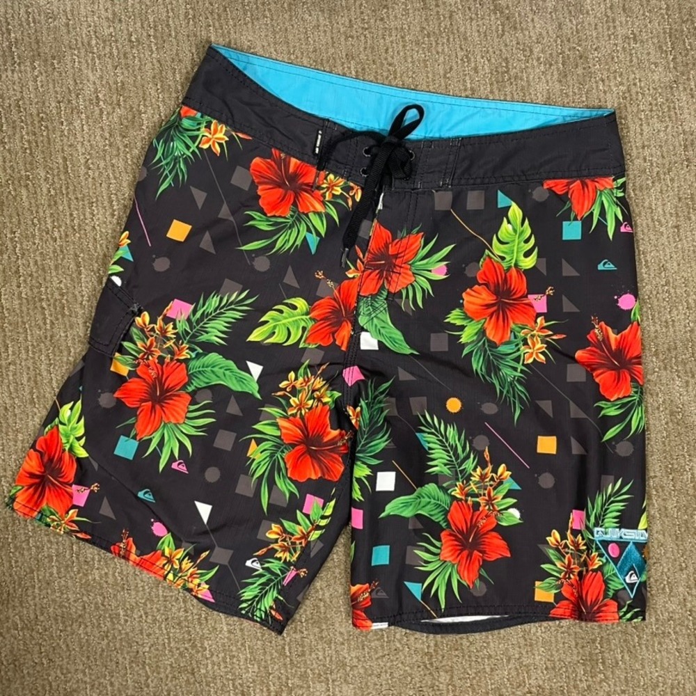 Quiksilver‎ Board Shorts Mens 34 Black Floral Geometric Retro Resort Surf Trunks